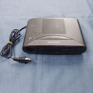 Vintage Magnavox AM FM Dual Alarm Clock Radio